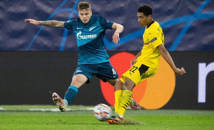 Jude Bellingham em ação na Liga dos Campeões pelo Borussia Dortmund