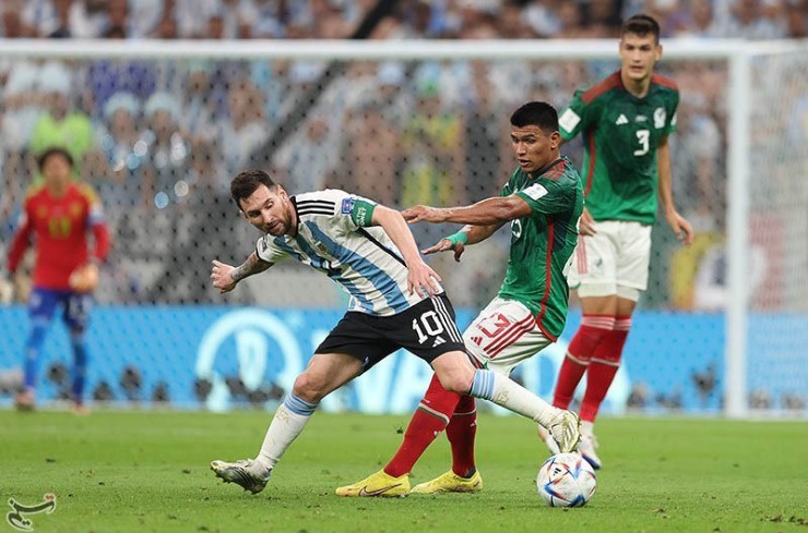 Lionel Messi em ação pela Argentina no Mundial de 2022