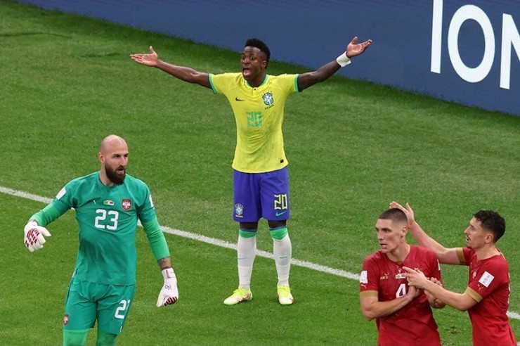 Vinícius Júnior em ação pela seleção brasileira no Mundial de 2022